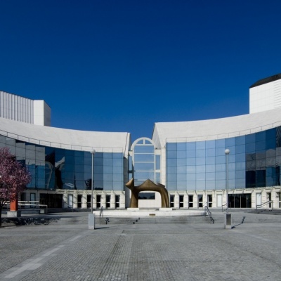 Nová budova - exteriér / The new building of Slovak National Theatre - Exterior